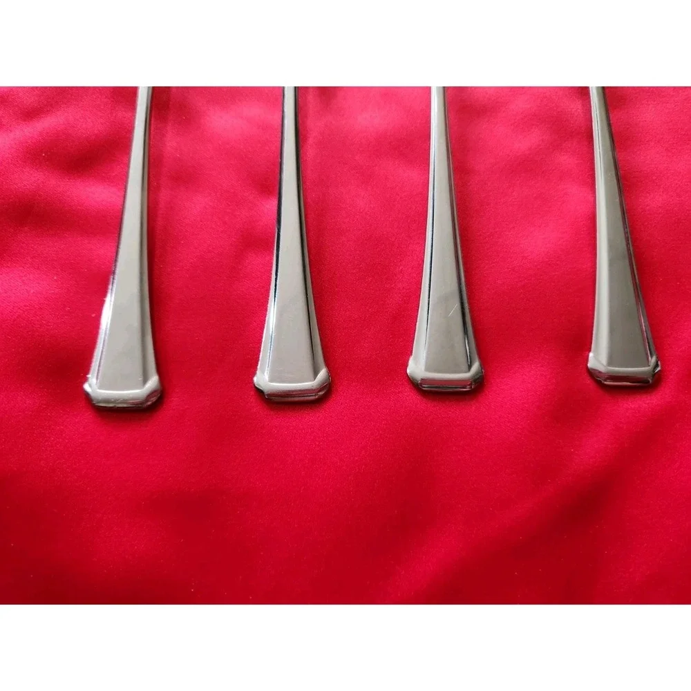 Oneida Maestro SSS Stainless Steel Oval Soup Spoons Set of 4 Silver Flatware